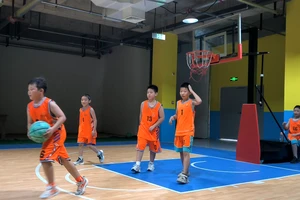 小学二年级篮球训练视频